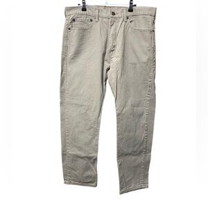 EUC Levi’s 505 Regular Fit Jeans